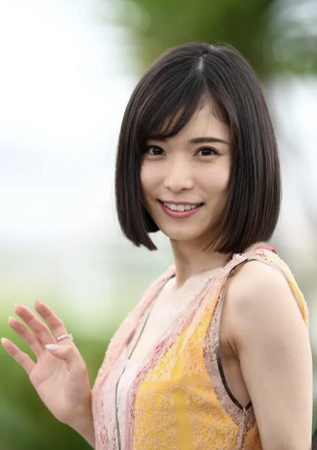 松岡茉優